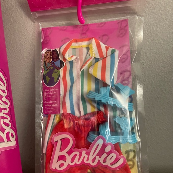 Barbie Pink and Blue Fashion Doll Set - Picture 3 of 5